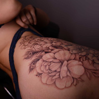 J’ai continué le tatouage de Sarah. Un véritable plaisir ✨

I continued Sarah’s tattoo. A réal pleasure ✨

#tattoo #tattooartist #tatouage #tatouagefemme #bordeauxtattoo #tatoueurbordeaux #blackworktattoo #blackworkers #floraltattoo #botanicaltattoo #tattooer #berlin #tattooart