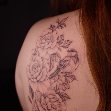 Le projet de Charlotte.

#tattoo #tatouage #healedtattoo #blackworktattoo #floraltattoo #botanicaltattoo #hirondelletattoo #bordeauxtattoo #finelinetattoosydney