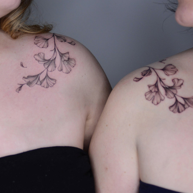 Un projet entre soeurs, merci, Julie & Virginie 💕

#tattoo #tattooginko#floraltattoo #tatouage #ink #artisttattoo #arttattoo #blackworktattoo #virginiatatouages #inkedgirls #bordeauxtattoo #bordeauxmaville #tatoueurbordeaux #tatoueurfrance #finelinetattoo #tattooed #tattooer #tattoodesign #tattooworkers #tattooinspiration #tattoooftheday #tattoolovers #botanicaltattoo #botanicaltattooartist #lilletattoo #lille