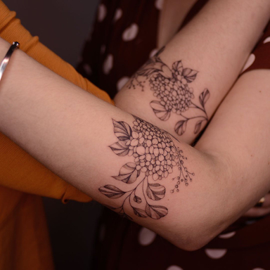Les bracelets de Margot et Marine 🌾

#tattoo #tatouage #tatoueur #artisttattoo #arttattoo #blackworktattoo #floraltattoo #botanicaltattoo #finelinetattoo #berlintattoo #tattooberlin