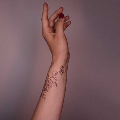 #tattoo #bordeauxtattoo #virginiatatouages #tatoueurbordeaux #tattoofrance #blackworktattoo #artisttattoo #arttattoo #artist #bordeauxmaville #blackworktattoo #tatouage #floraltattoo #art #berlintattooers #tattooers #berlintattoo